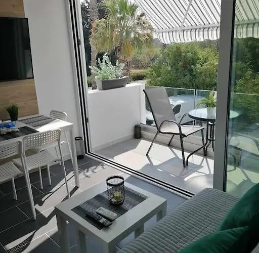 Maya's Cozy Apartment